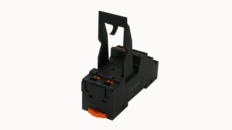 Base Rele 4C push in 300v 10A - Degson